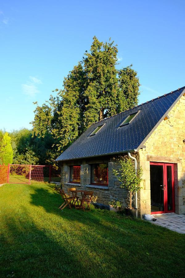 La Maison Jaune à la Janaie Parigné Exterior foto